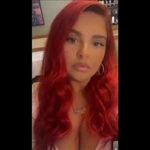 Meet your Posher, Christina